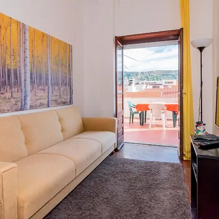 Apartment Houze_apartment W/ Terrace, Perfect For Surfers! *